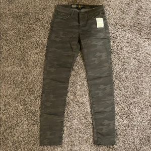 NWT Lucky Brand Camo Brooke Legging Jean